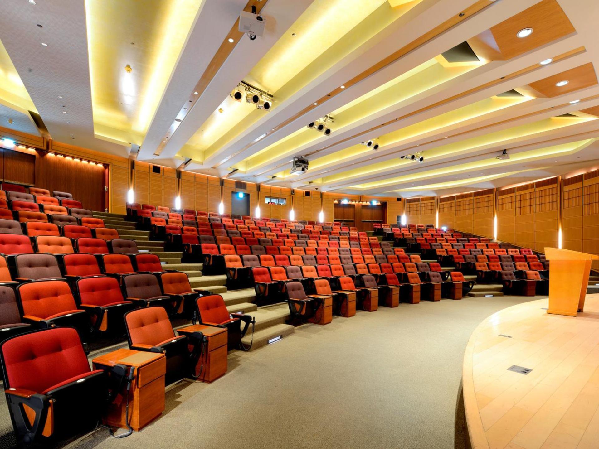 Windsor Hotel Taichung Exterior photo Auditorium